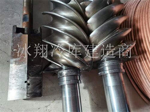 壓縮機維修現場案例